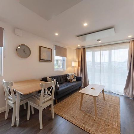 Contemporary 1 Bedroom Apartment In Ashford Ashford  Bagian luar foto