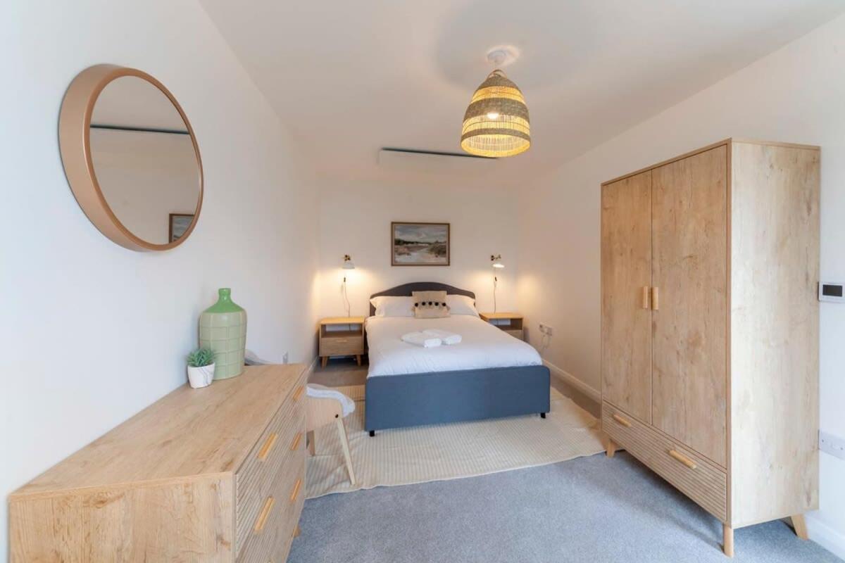 Contemporary 1 Bedroom Apartment In Ashford Ashford  Bagian luar foto